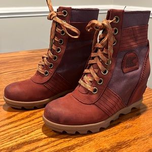 SOREL BEAUTIFUL LEXIE WEDGE MADDER BROWN